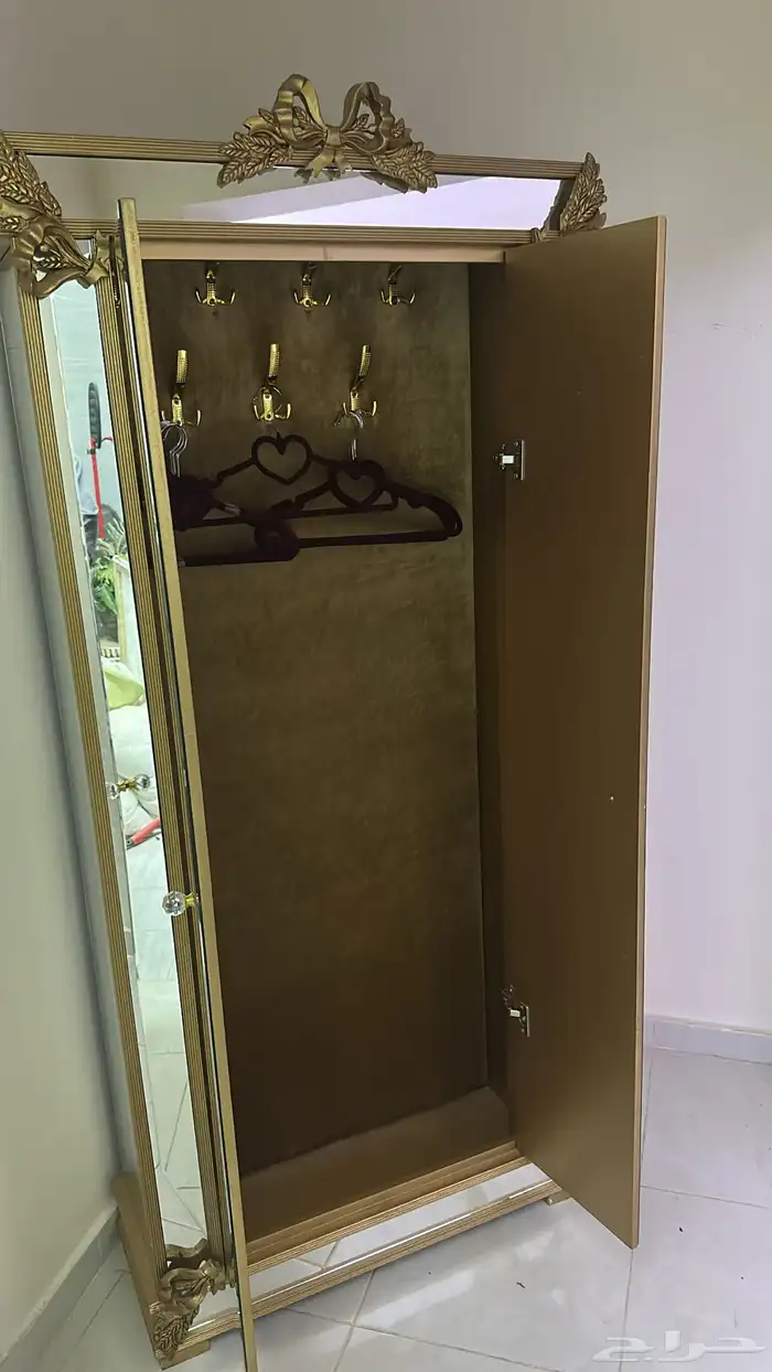 دولاب عبايات للبيع 0