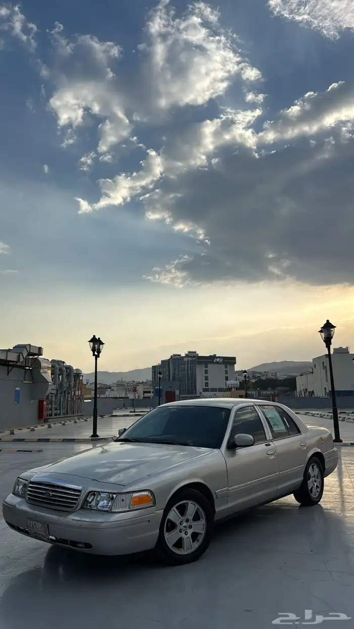 فورد كراون فكتوريا 2005 3