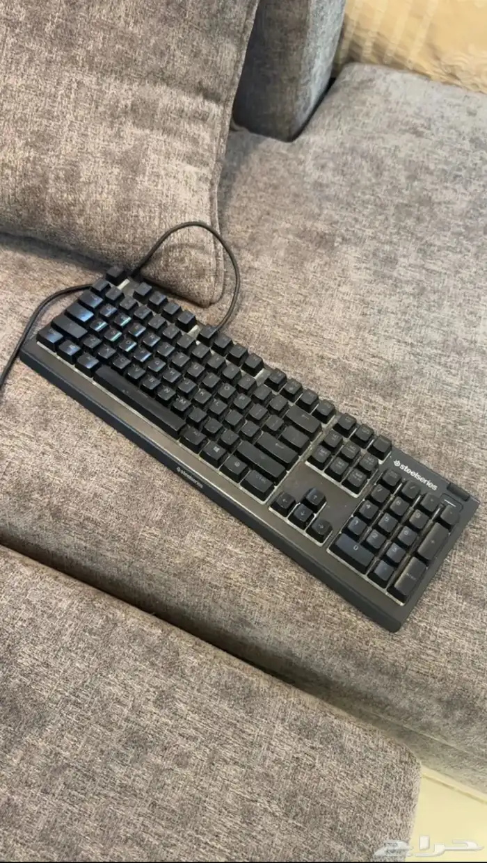 كيبورد steelseries نظيف ومافيه اي خراب وعلى السوم الصامل 2