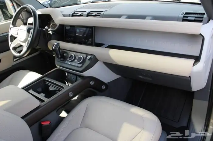 لاند روفر ديفندر Land Rover Defender 90 P300 S موديل 2023 11
