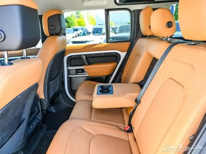 لاند روفر ديفندر Land Rover Defender 110 P400 S موديل 2024 8