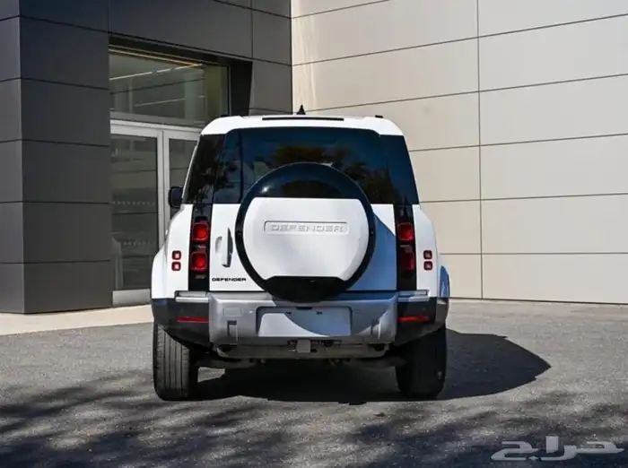 لاند روفر ديفندر Land Rover Defender 110 P400 S موديل 2024 3