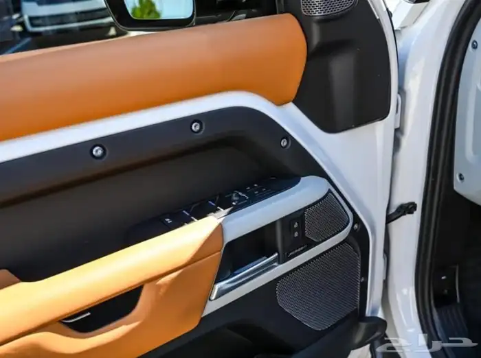 لاند روفر ديفندر Land Rover Defender 110 P400 S موديل 2024 18