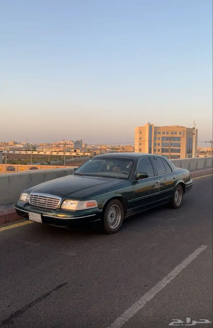فورد فكتوريا موديل 2000 ماشي 420 الف 2