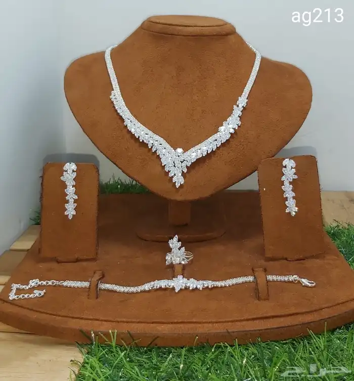 أطقم كرستال لون فضي 6