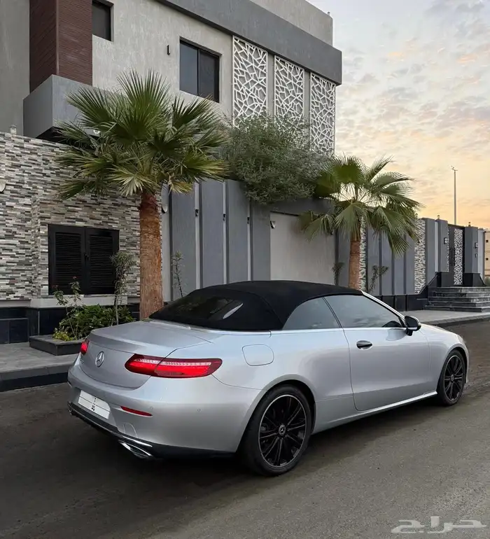 مرسيدس E200 2019 AMG كشف لون مميز 3