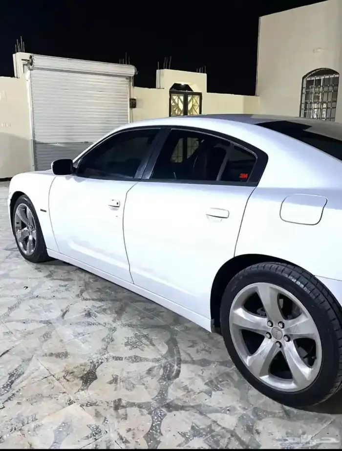 دوج rt8 تشارجر 2014 بيع مستعجل 1