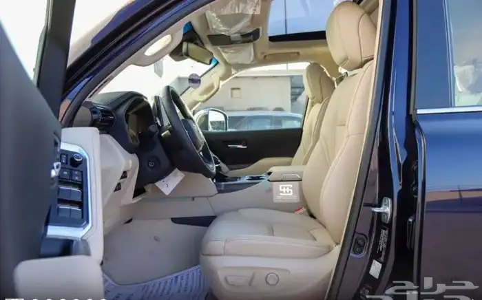 تويوتا لاندكروزر VXR 2023 4