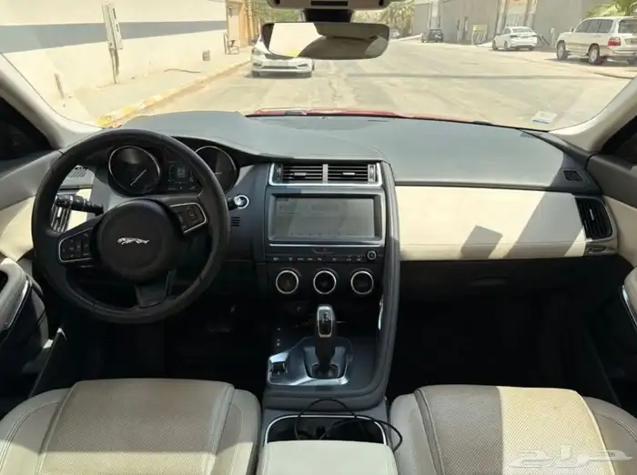 جاكوار E pace 2019 مالك أول 8
