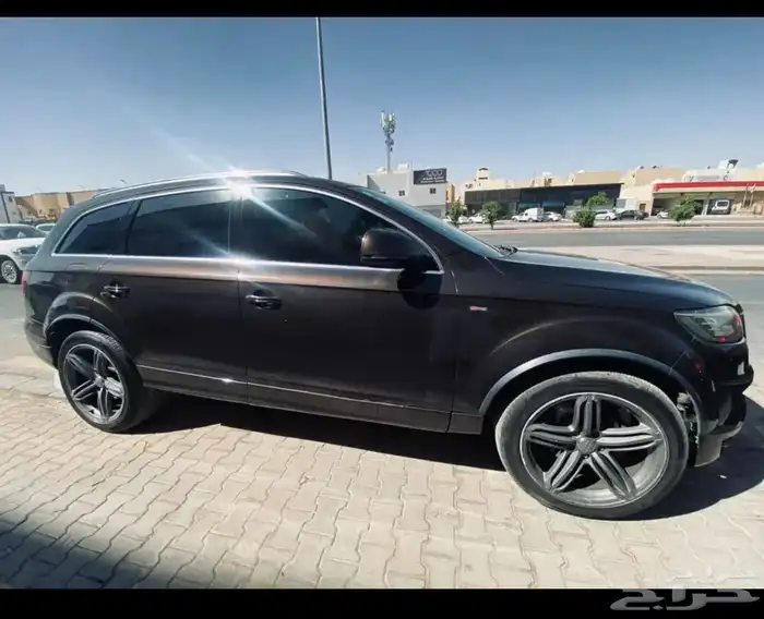 اودي Q7 S-Line V8 4.2 ثمانيه سلندر للبيع 5