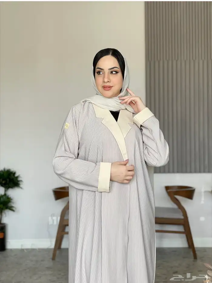 مجموعة عبايات جملة 12