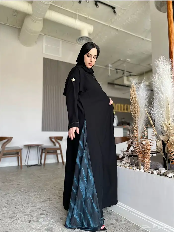 مجموعة عبايات جملة 10