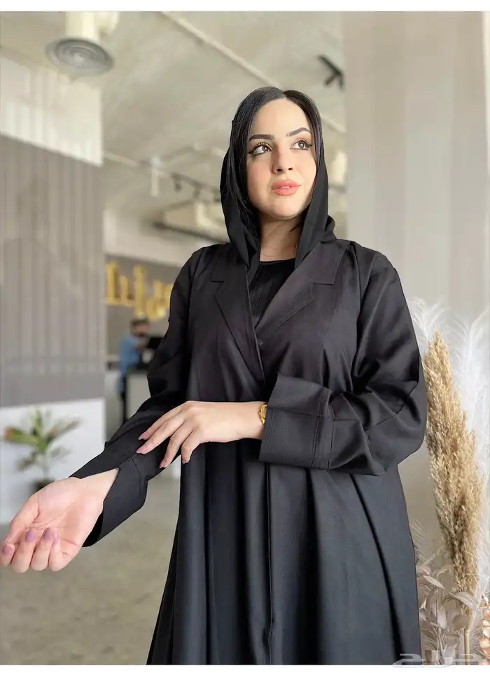 مجموعة عبايات جملة 25