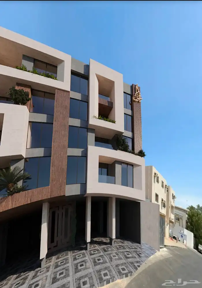 شقق فاخرة للبيع في جدة  تقاطع طريق التحلية طريق المدينة ب355 4