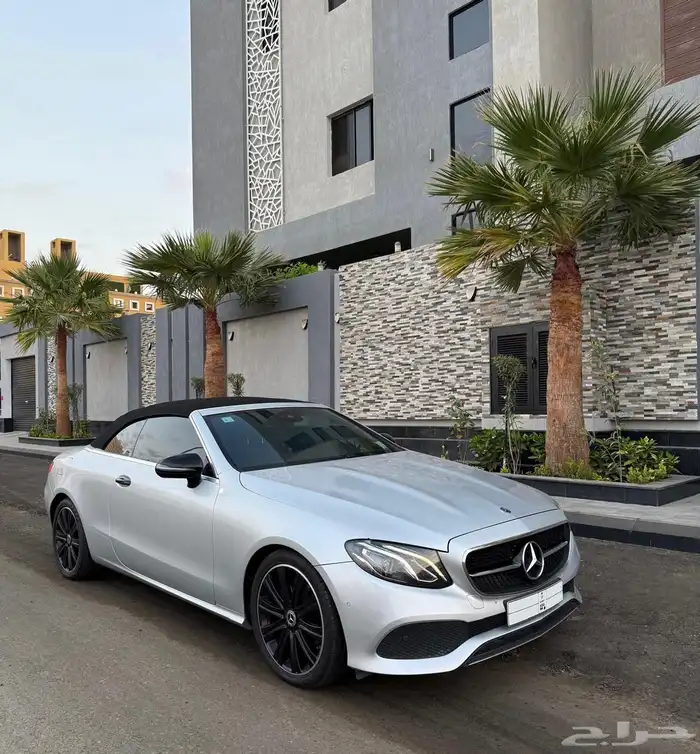 مرسيدس E200 2019 AMG كشف لون مميز 0