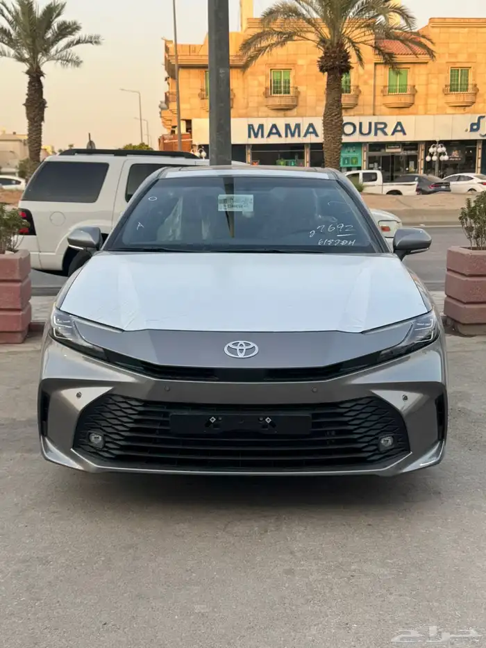 متوفر كامري LE اقل سعر فسوق 2
