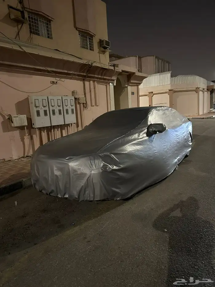للبيع طربال bmw الفئة 7 0