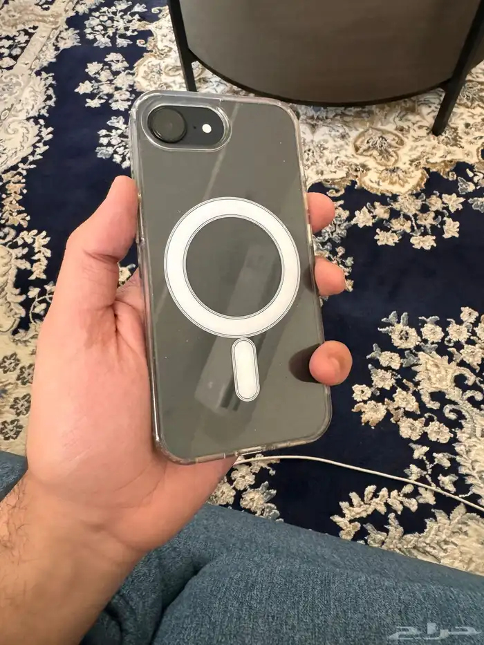 ايفون 16 e اسود - 128 جيجا 0