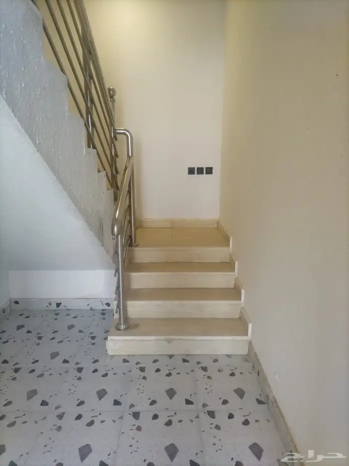 للايجار شقق عوايل حي لبن حي عكاظ 15