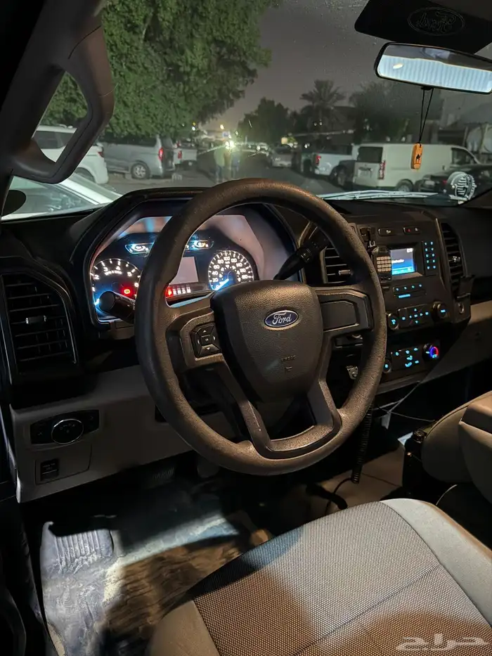 وانيت فورد اف 150 3