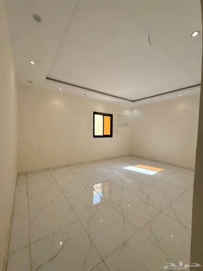 عمارة للبيع حي العاقول 5 شقق كل شقة 5 غرف جديده قرصه 0