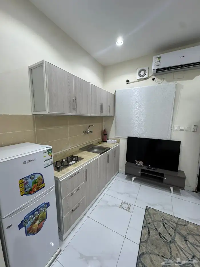 شقة مفروشة غرفة وصالة 1000 ريال 3