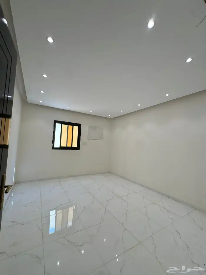 عمارة للبيع حي العاقول 5 شقق كل شقة 5 غرف جديده قرصه 11