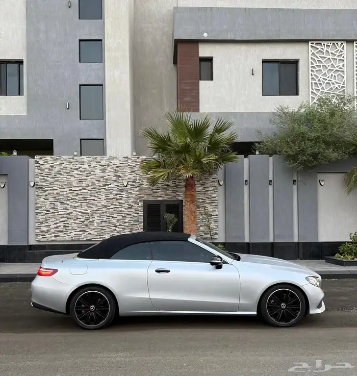 مرسيدس E200 2019 AMG كشف لون مميز 2