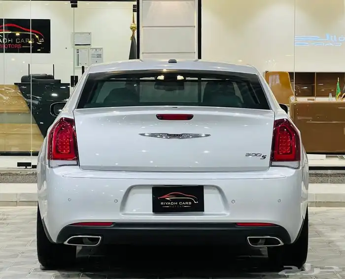 كرايزلر 2021 V6 S ( بحالة ممتازة ) 3