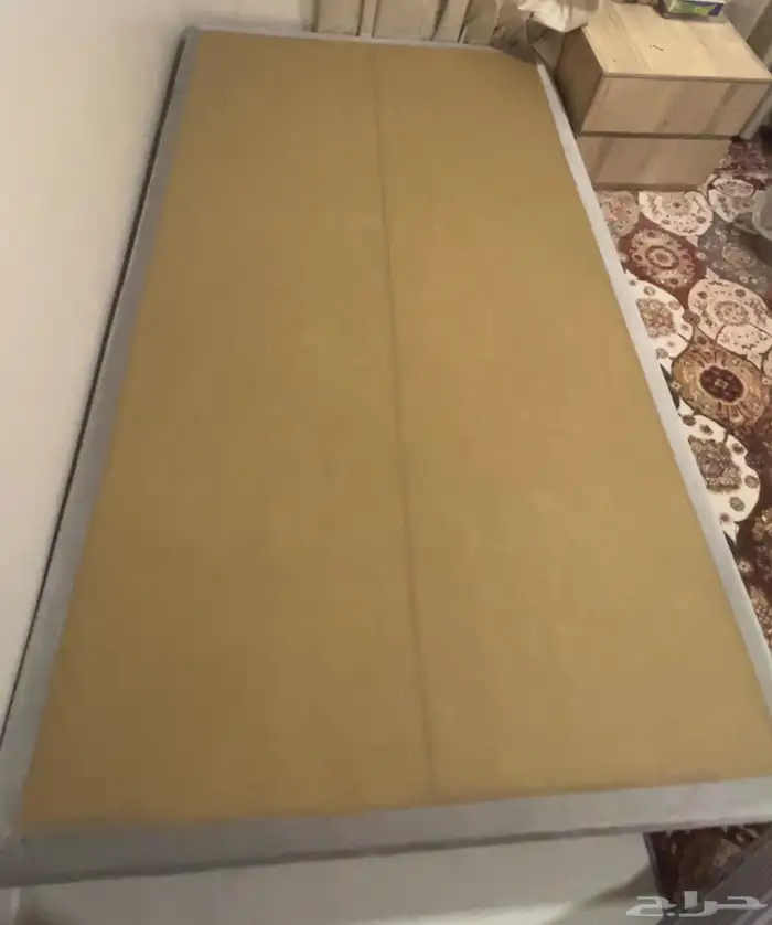سرير للبيع 0