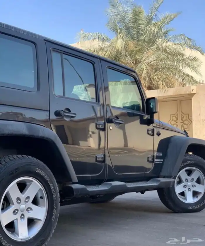 رنجلر 2017 أسود أربع أبواب 8