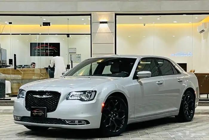 كرايزلر 2021 V6 S ( بحالة ممتازة ) 1