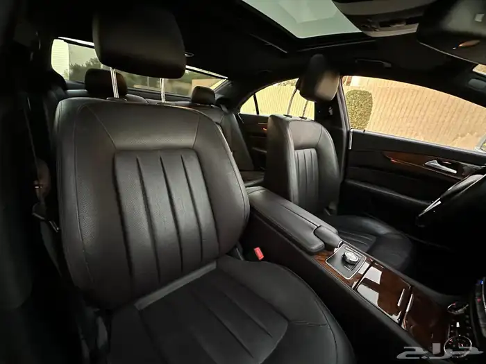مرسيدس CLS350 2014 مخززن 38