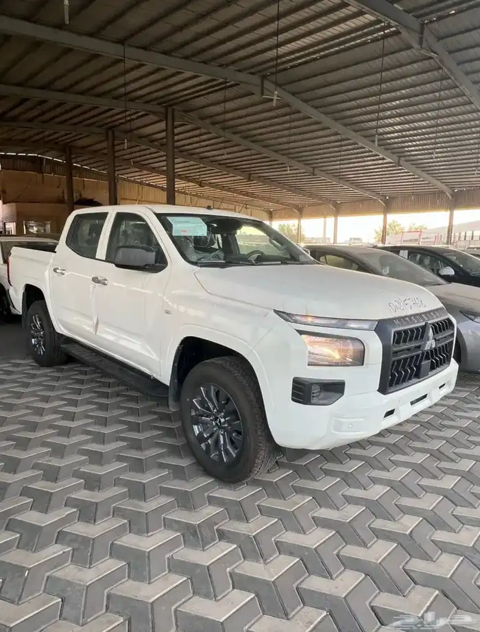 متسوبيشي 2024- L200 نص فل جنط 18 بالنقد والتقسيط 1