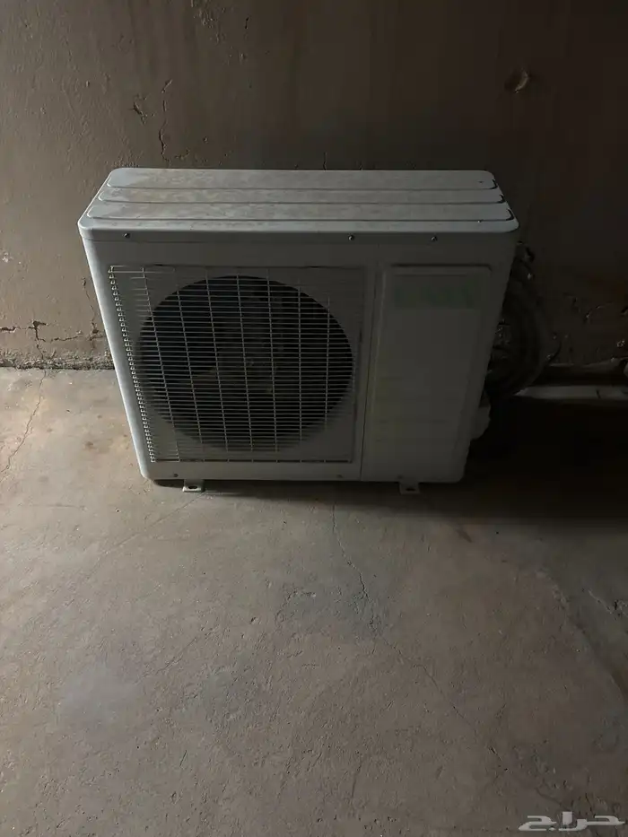 اللبيع غرفة نوم كامله و مجموعة اغراض و جاكوزي 9