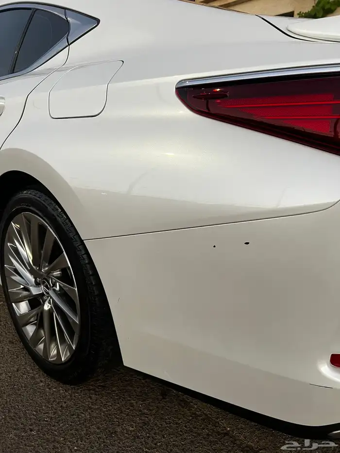 لكزس 2023 ES350 فئة CC ممشى 60 ألف 17