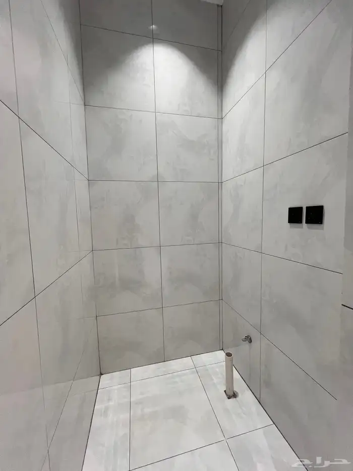 ارواف بمدخل سيارة مساحه واسعه طريق الثمانين خميس مشيط 750 14