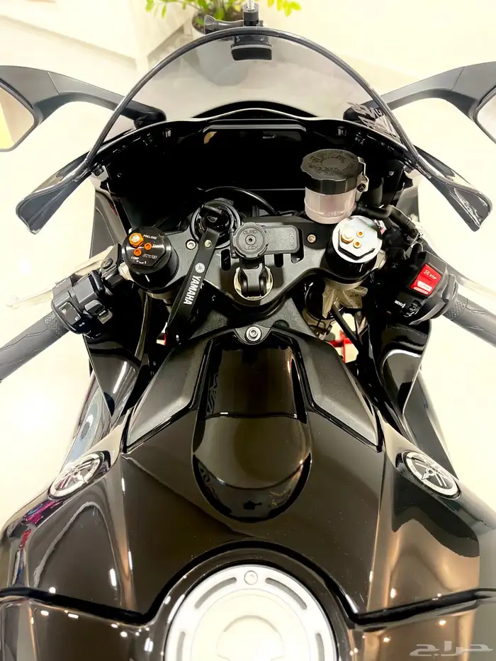 Yamaha R1 2024 1