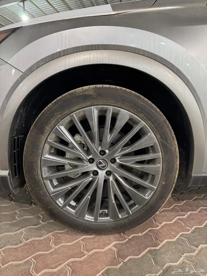 لكزس RX350 فئة BB بنزين 2025 4
