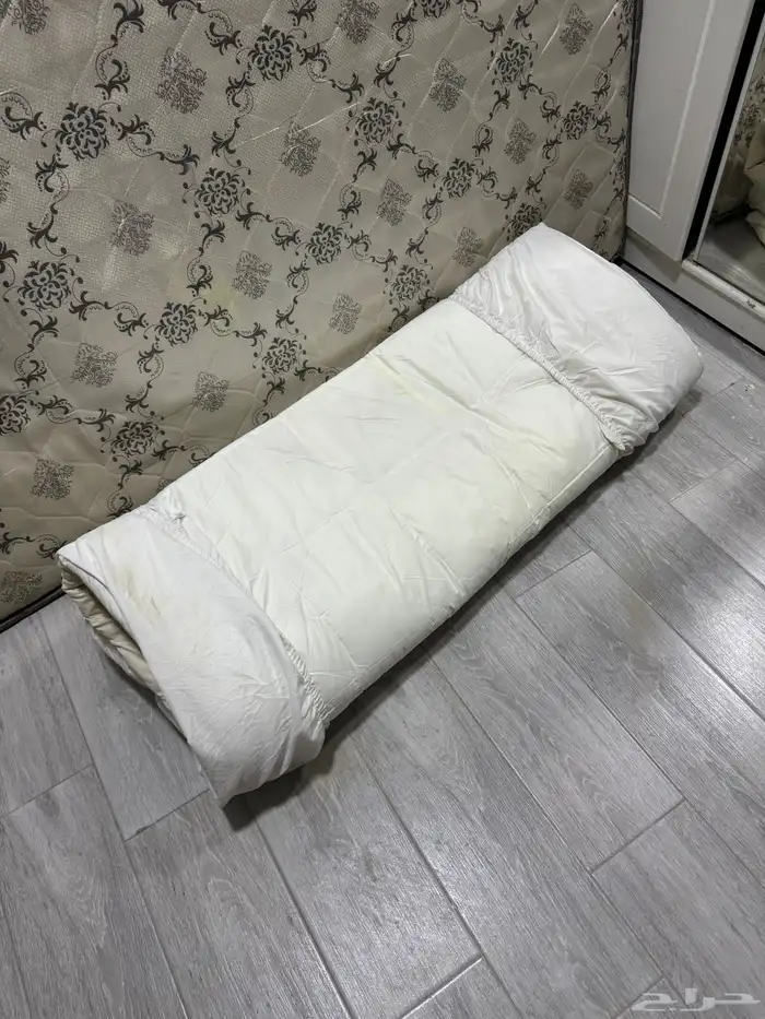 مرتبة سرير شبه جديده 0