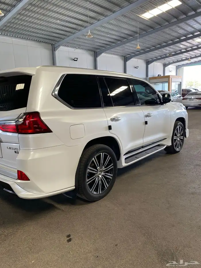 لكزس LX570 2018 سعودي 11