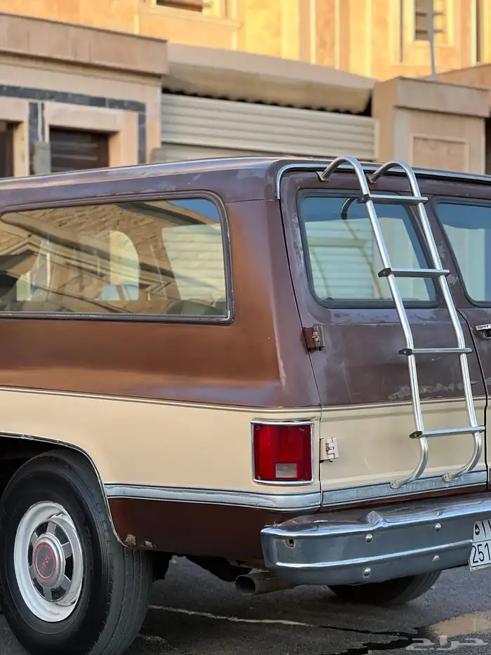 GMC Suburban Classic Car for Sale 2