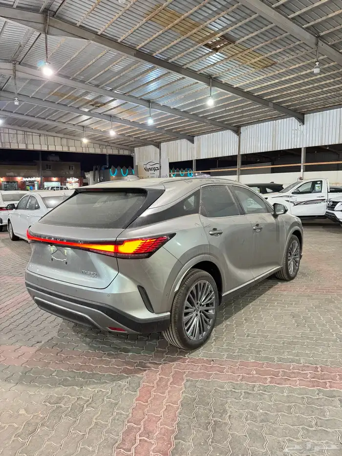 لكزس RX350 فئة BB بنزين 2025 2