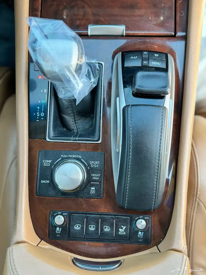 لكزس LS460 L 2016 9
