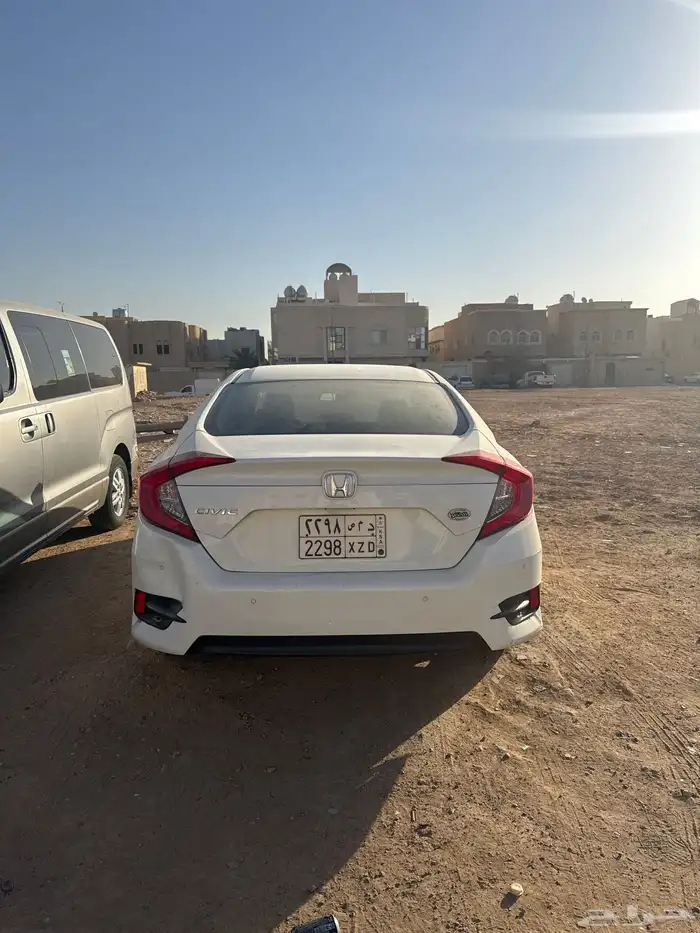 هوندا سيفيك 2020 للبيع ممشى 166الف مفحوص وجاهز بيع مستعجل 0