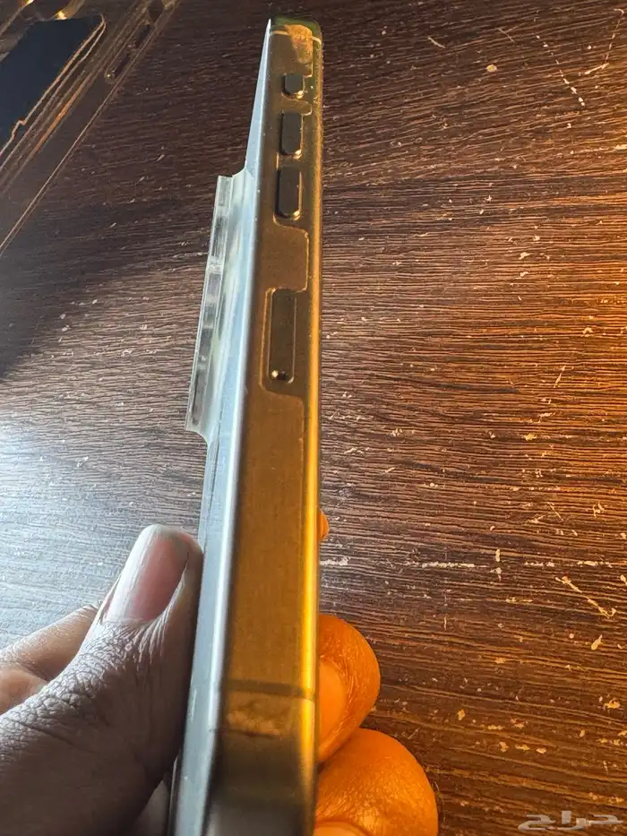 مع ساعة ابل iPhone 15 pro 256gb 5