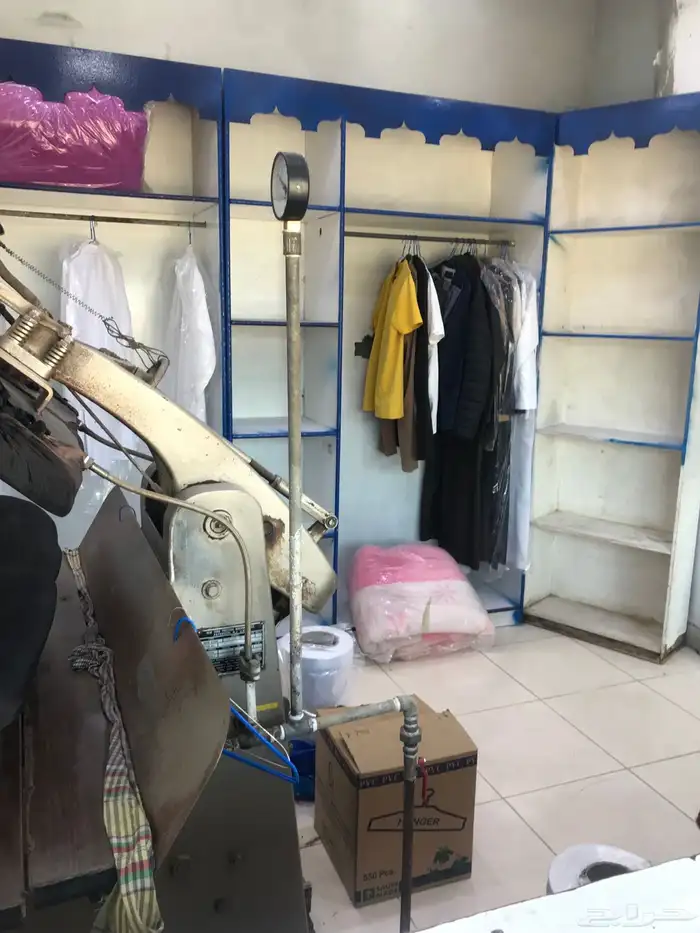 مغسله متكامل بجميع اغراضها نظيف على الشرط 17