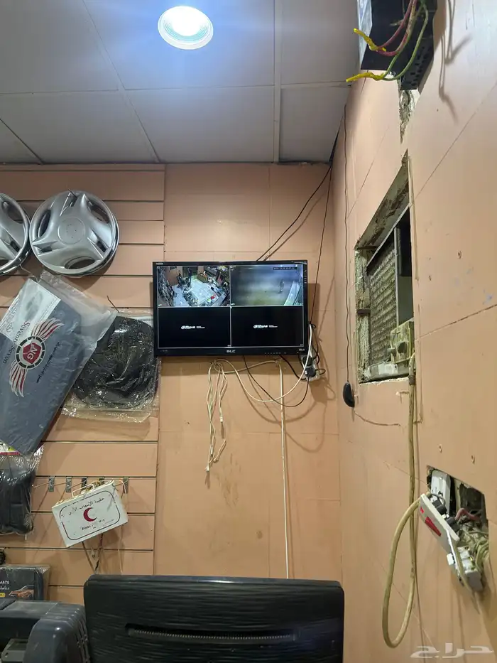 محل بطاريات وزينة سيارات للبيع 1