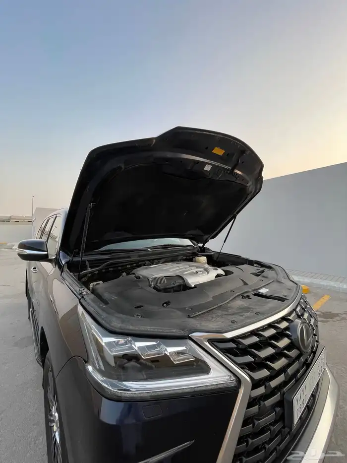 للبيع لكزس 2021 مالك اول من الوكاله 17