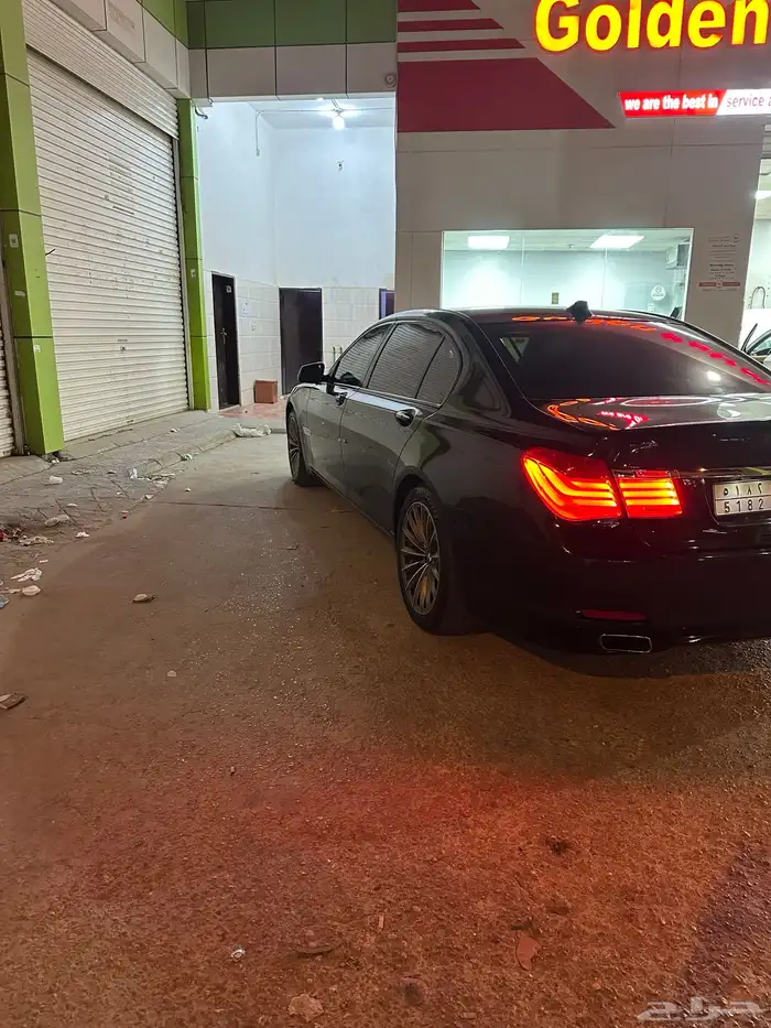 بي ام دبليو 750 2011 6